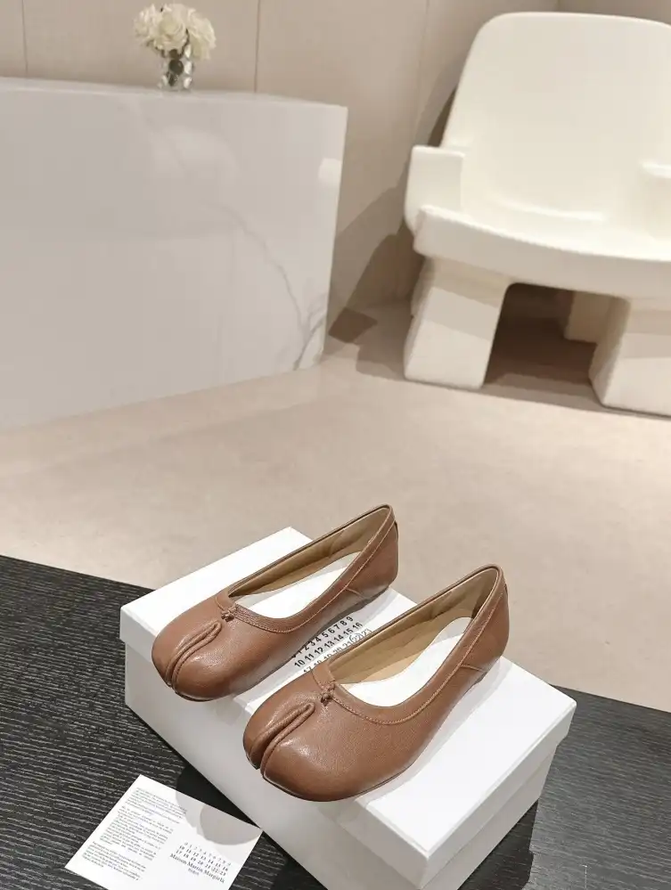 hype Hermes flat shoes