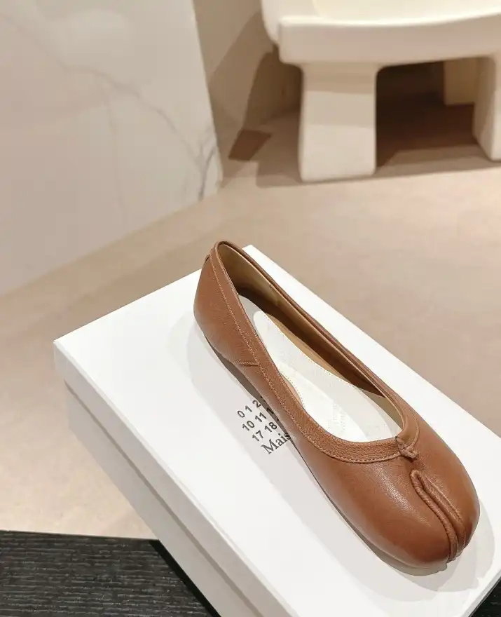 hype Hermes flat shoes