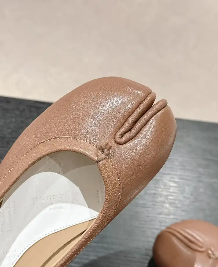 hype Hermes flat shoes