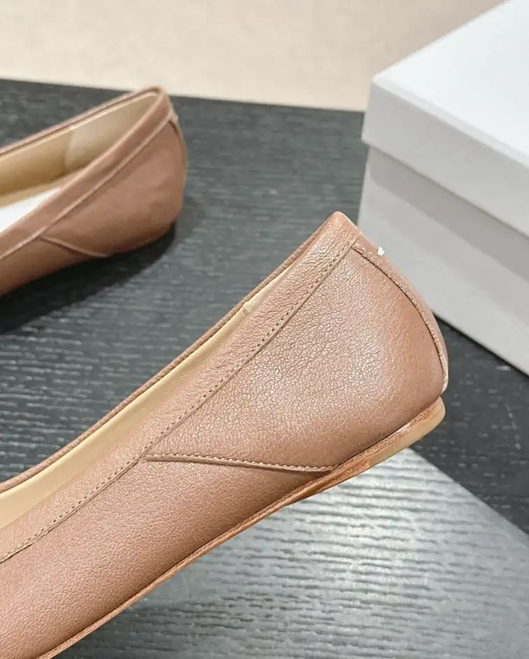 hype Hermes flat shoes