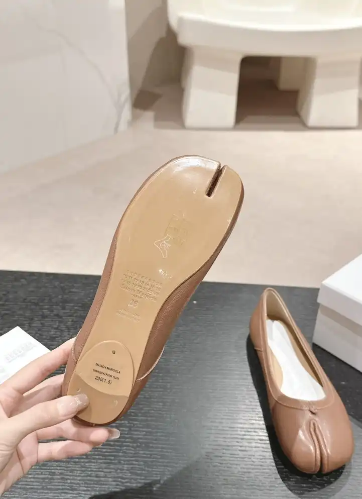 hype Hermes flat shoes