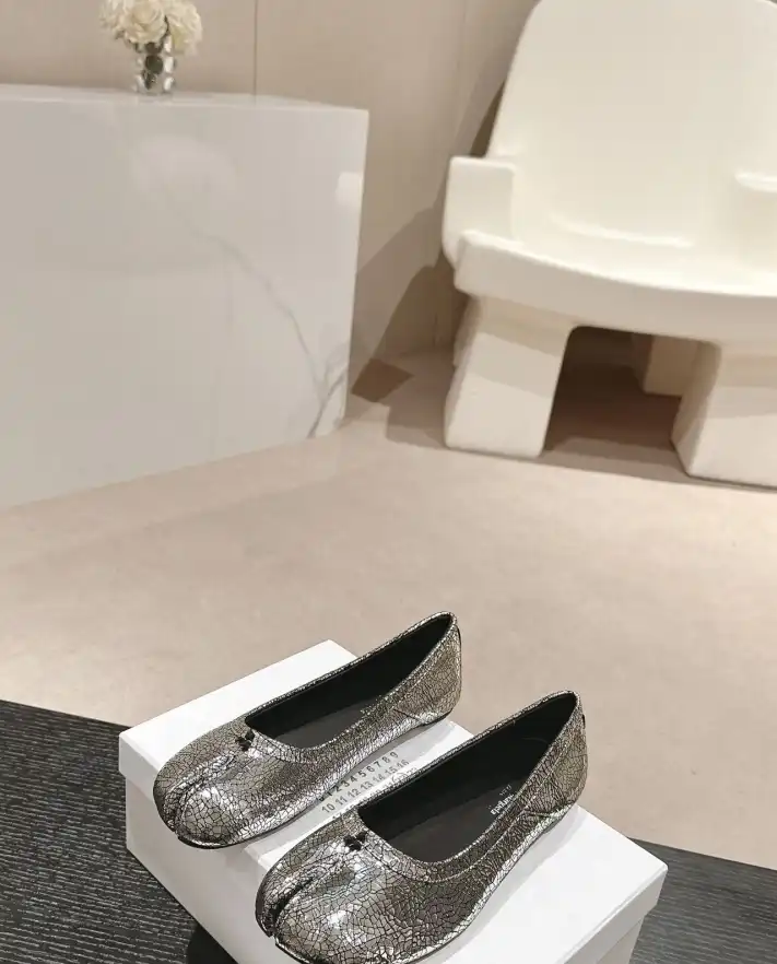 hype Hermes flat shoes