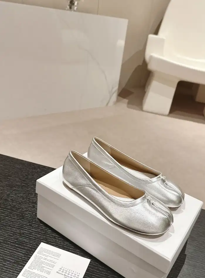 hype Hermes flat shoes