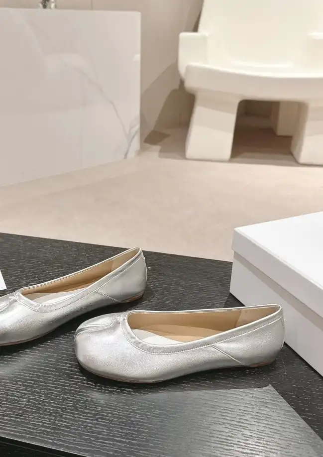 hype Hermes flat shoes