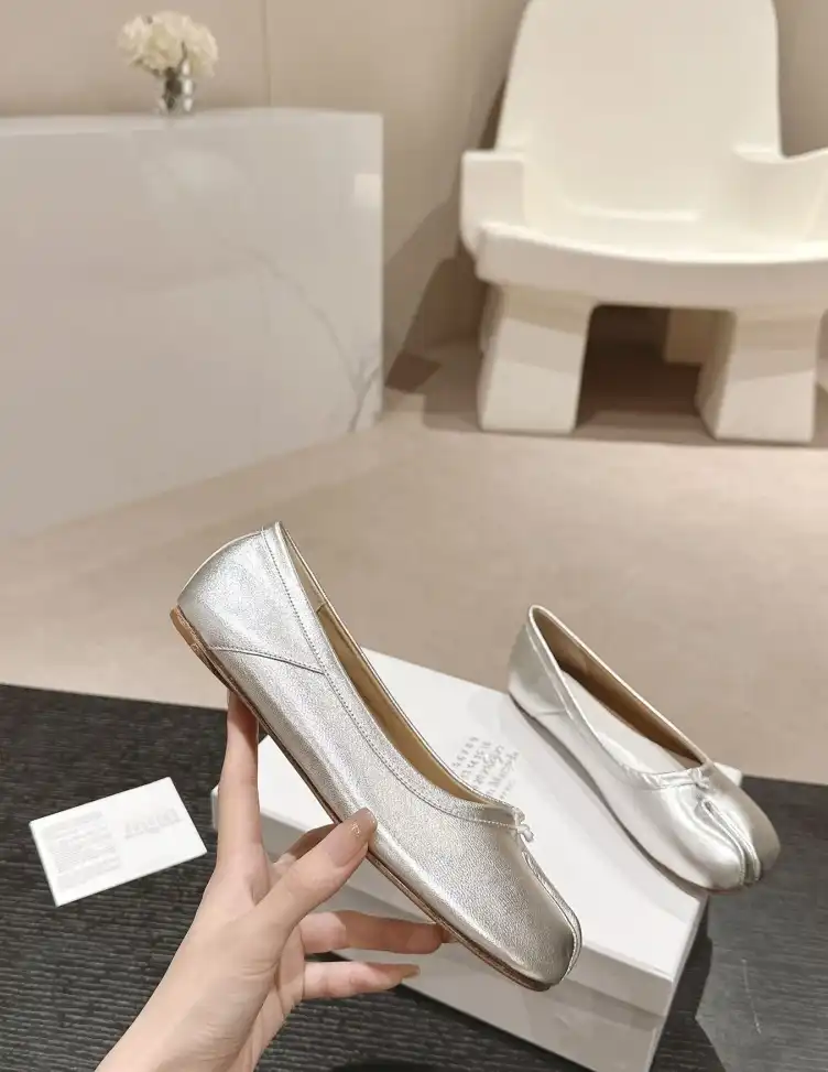 hype Hermes flat shoes