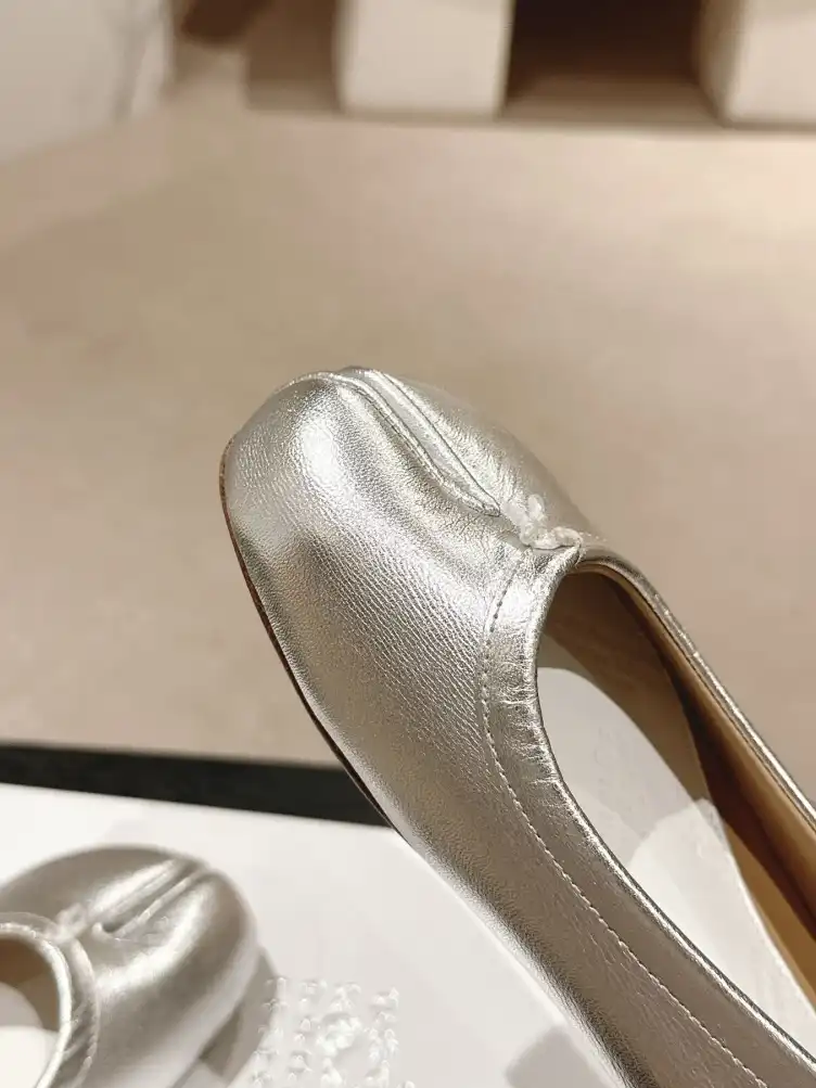 hype Hermes flat shoes