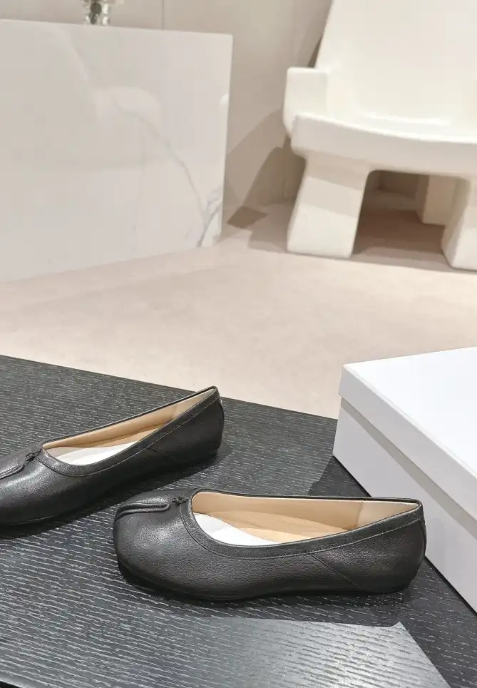 hype Hermes flat shoes