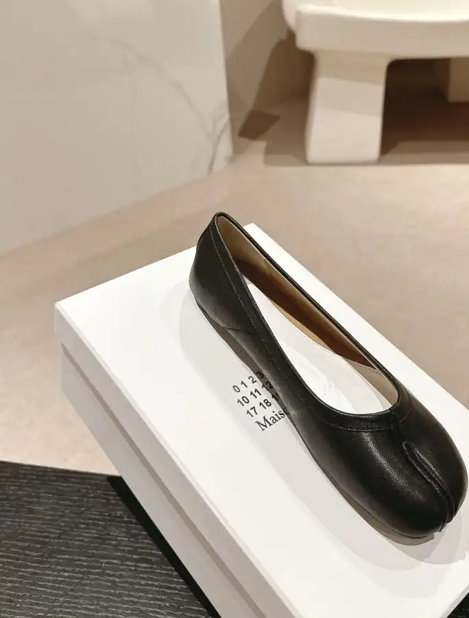 hype Hermes flat shoes