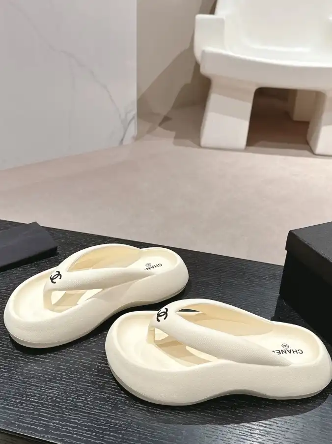 hype Chanel Slippers