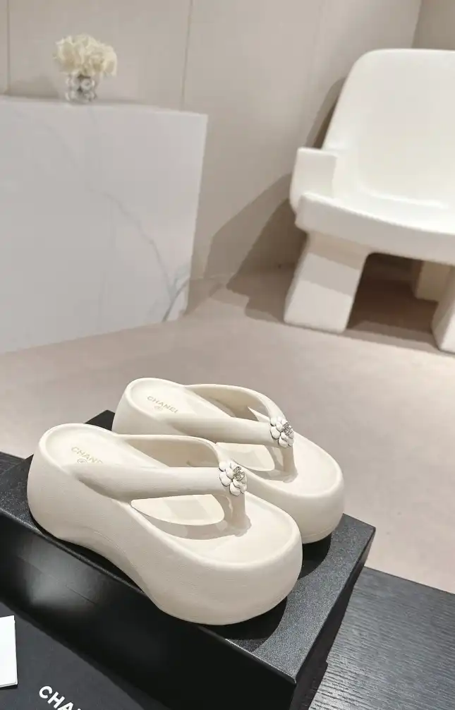 hype Chanel Slippers