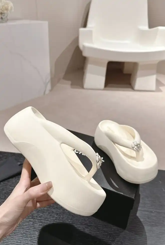 hype Chanel Slippers