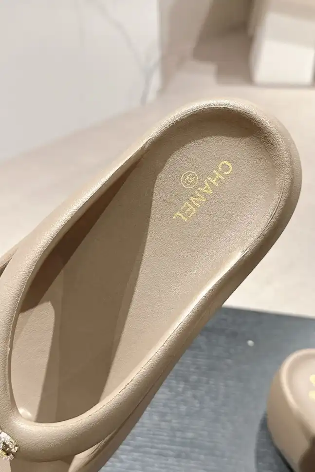 hype Chanel Slippers