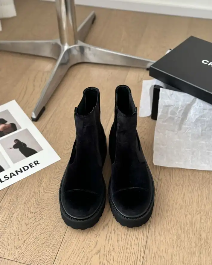 hype Chanel Boots