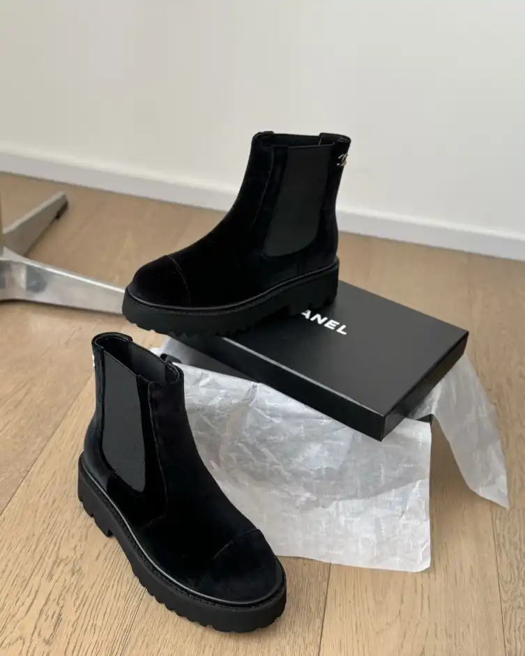 hype Chanel Boots