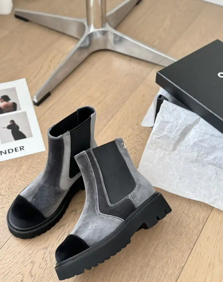 hype Chanel Boots