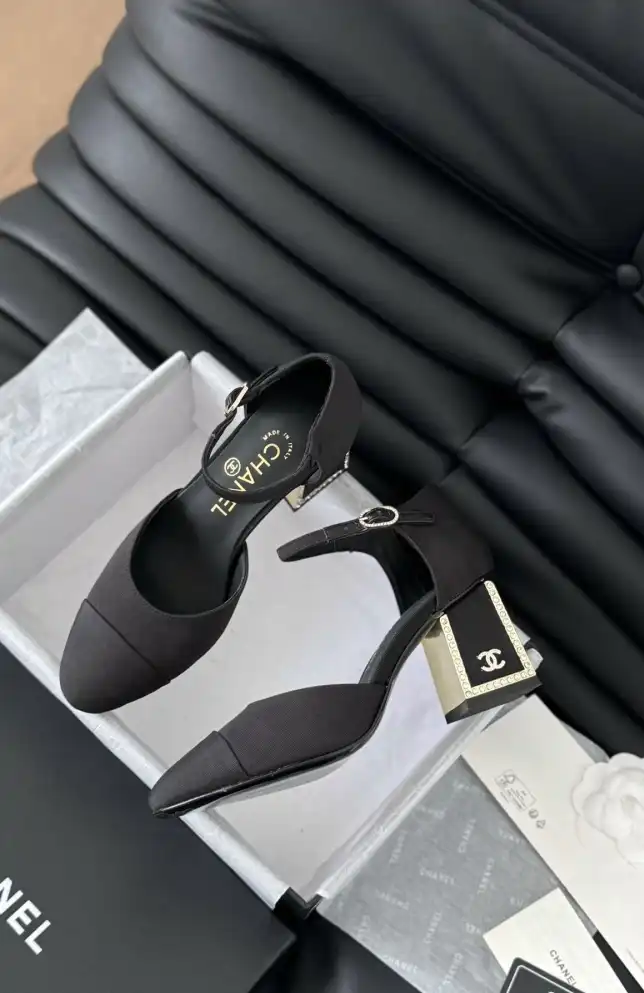 hype Chanel High Heels