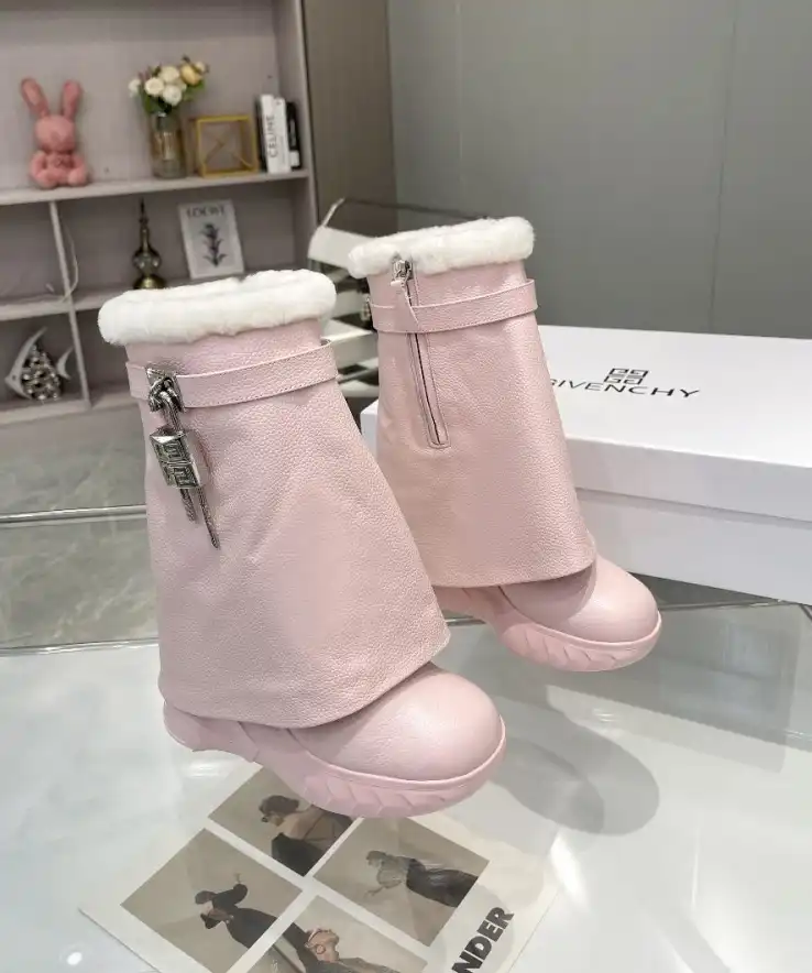 hype Givenchy Boots