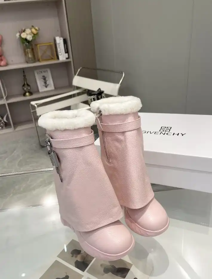 hype Givenchy Boots