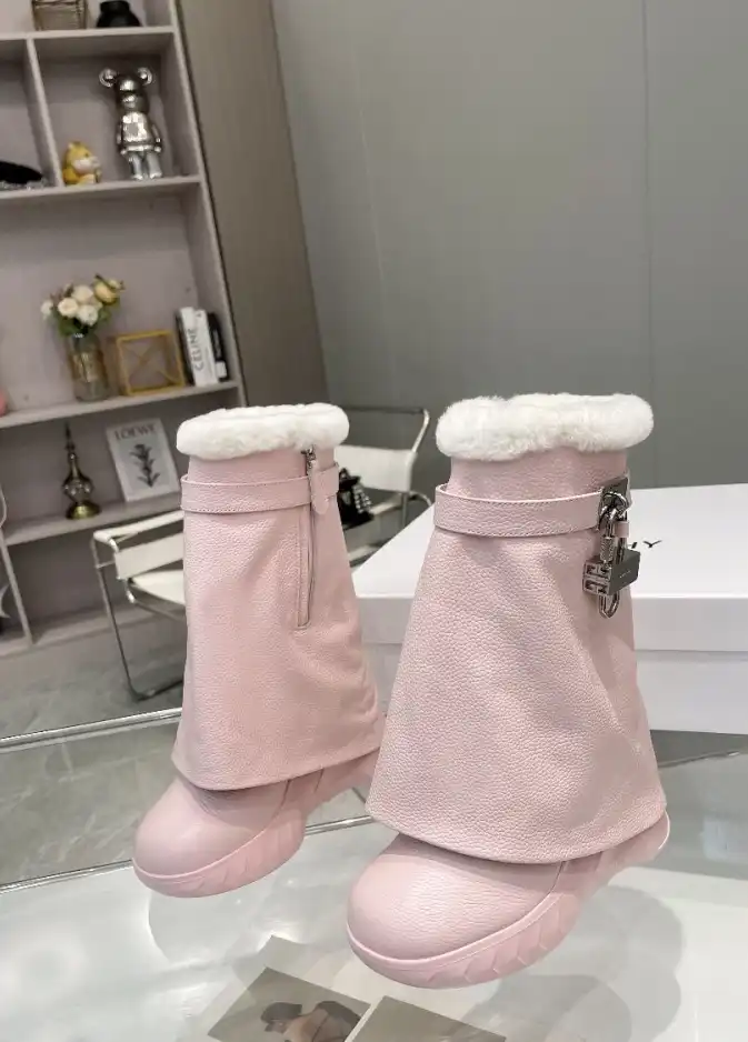 hype Givenchy Boots