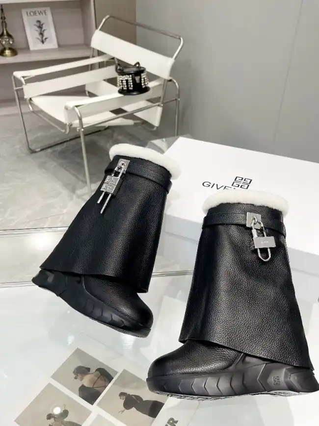 hype Givenchy Boots