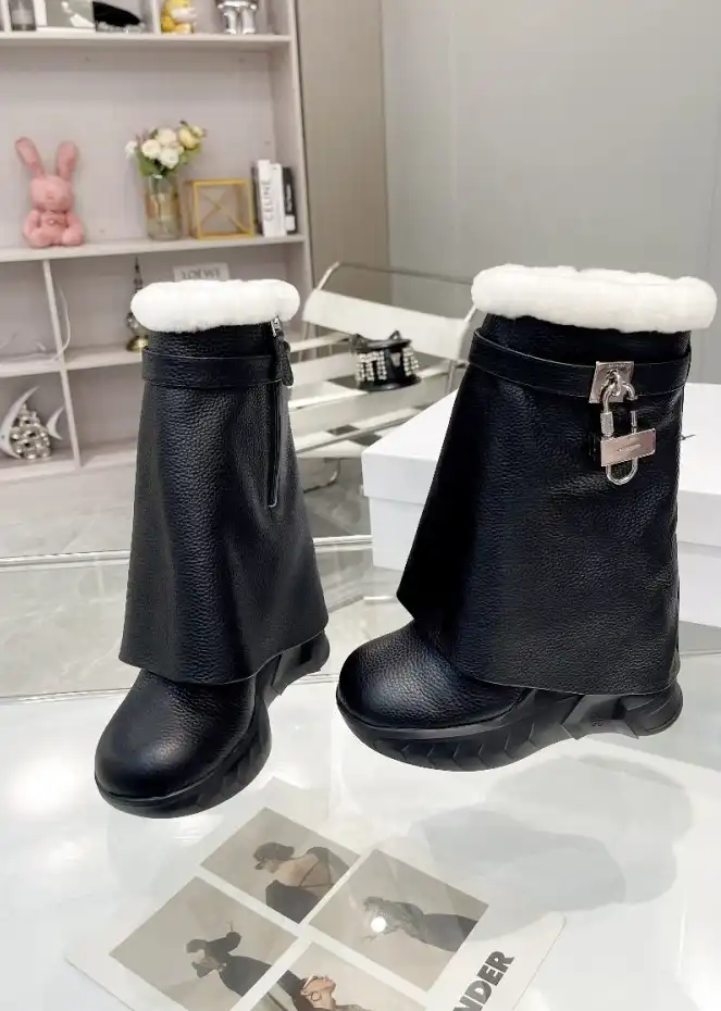 hype Givenchy Boots