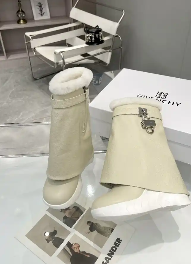 hype Givenchy Boots