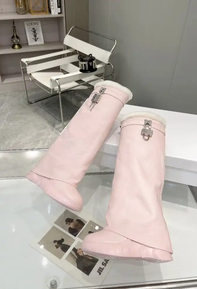 hype Givenchy Boots