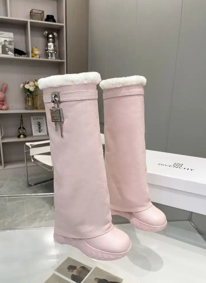 hype Givenchy Boots