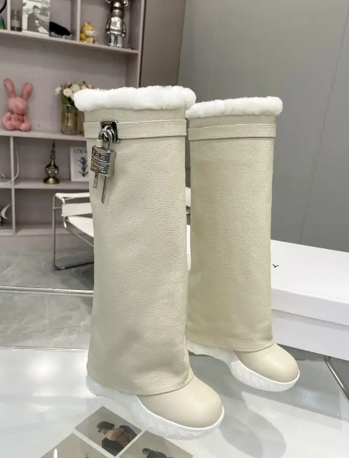 hype Givenchy Boots