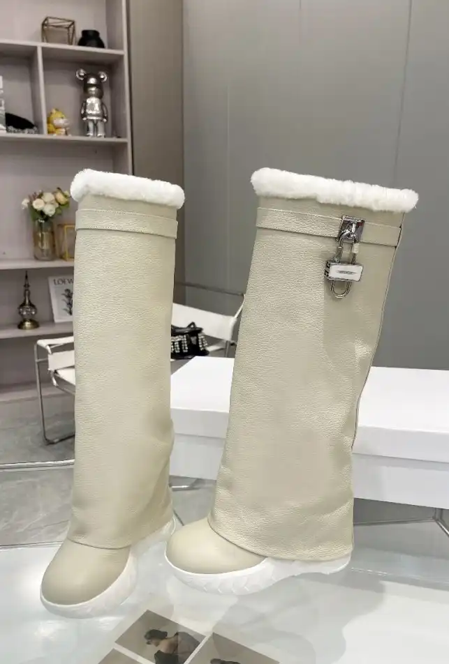 hype Givenchy Boots