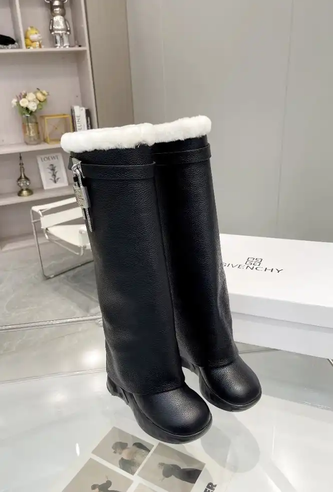 hype Givenchy Boots