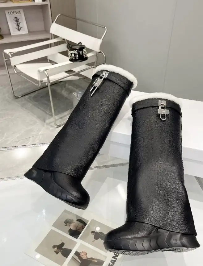 hype Givenchy Boots