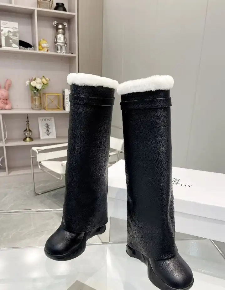 hype Givenchy Boots