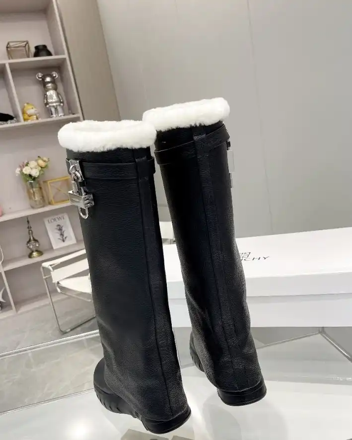 hype Givenchy Boots