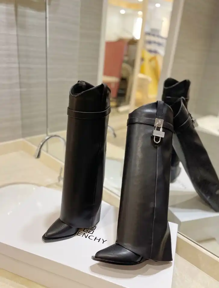 hype Givenchy Boots