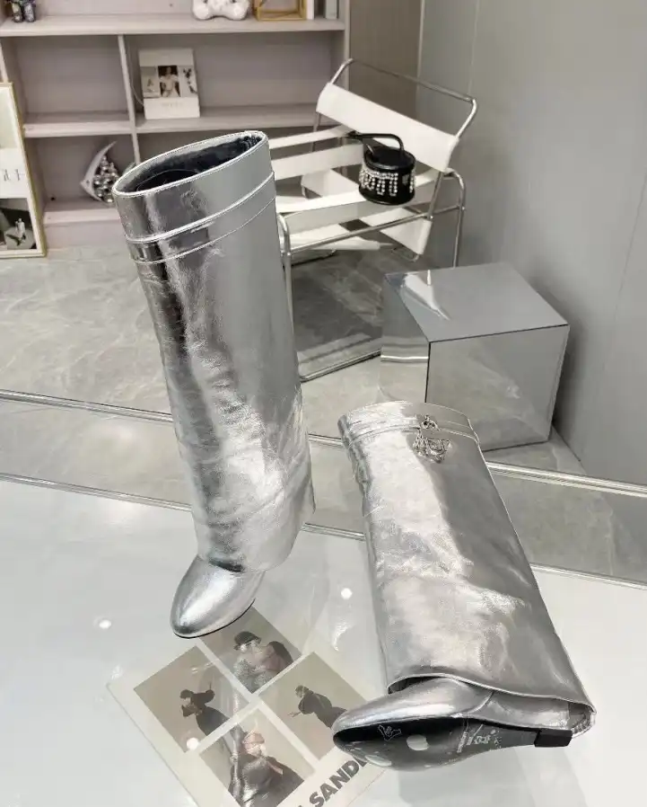 hype Givenchy Boots