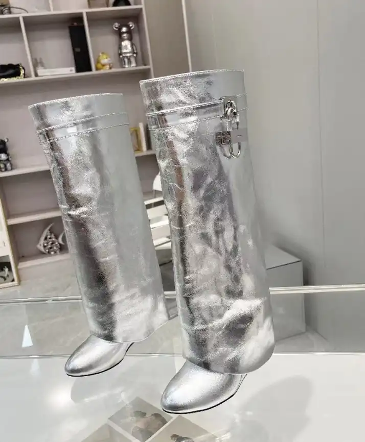 hype Givenchy Boots