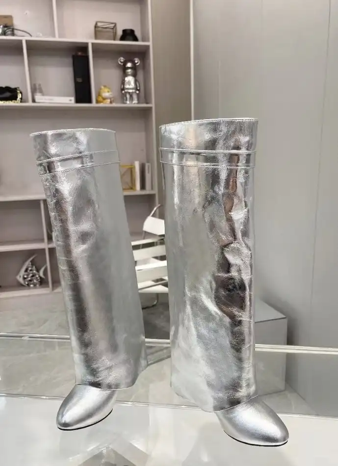 hype Givenchy Boots