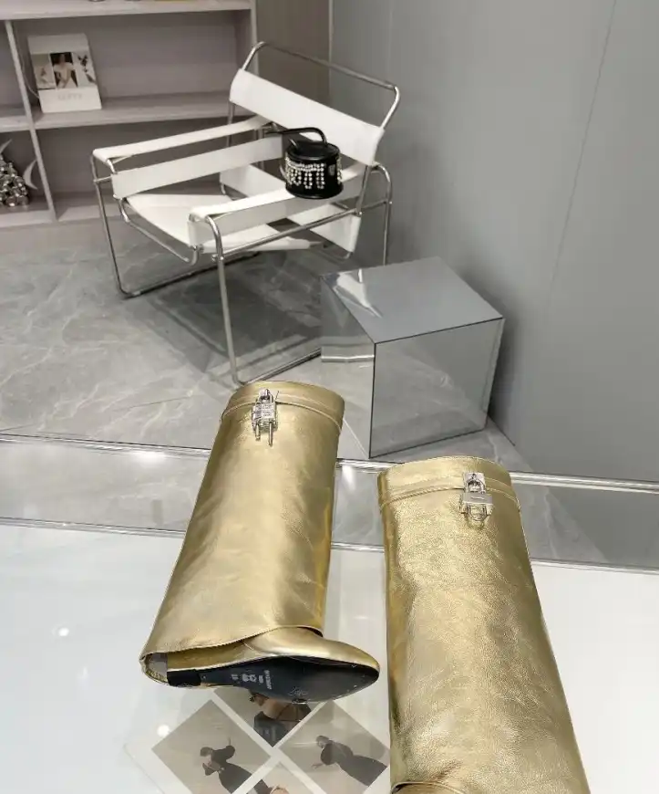 hype Givenchy Boots