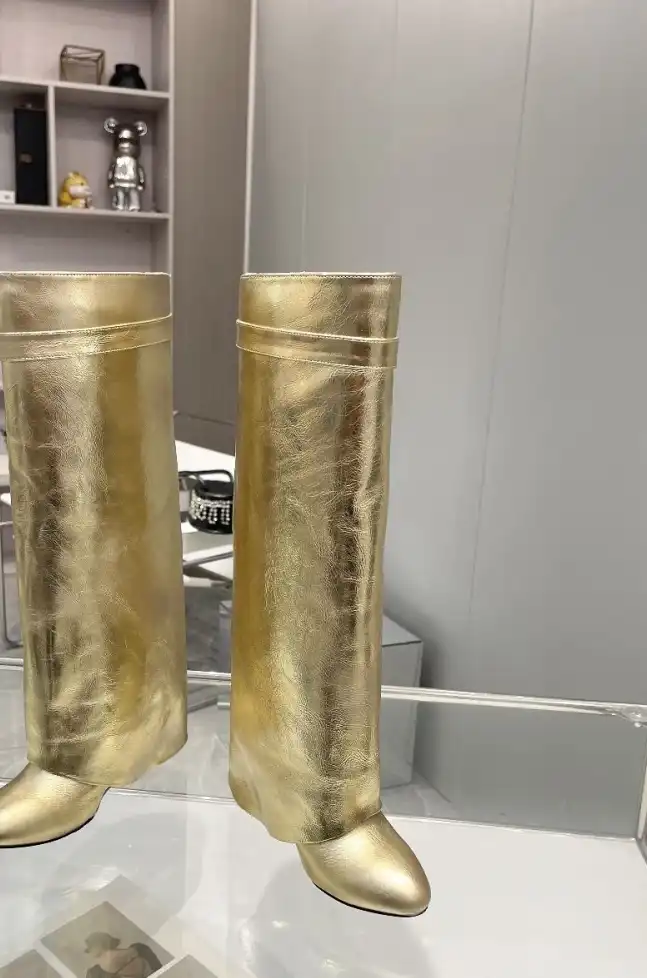 hype Givenchy Boots