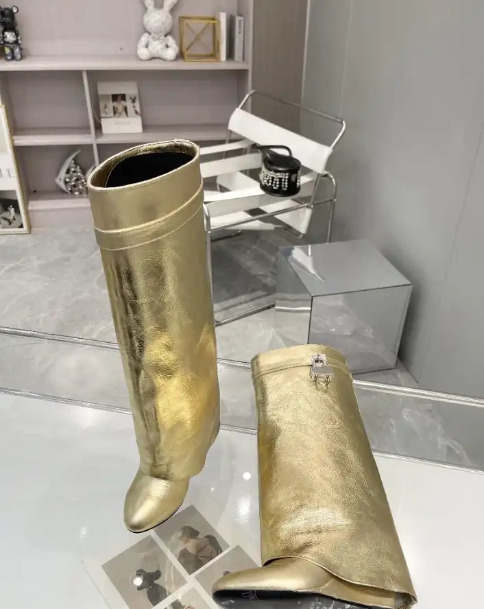 hype Givenchy Boots