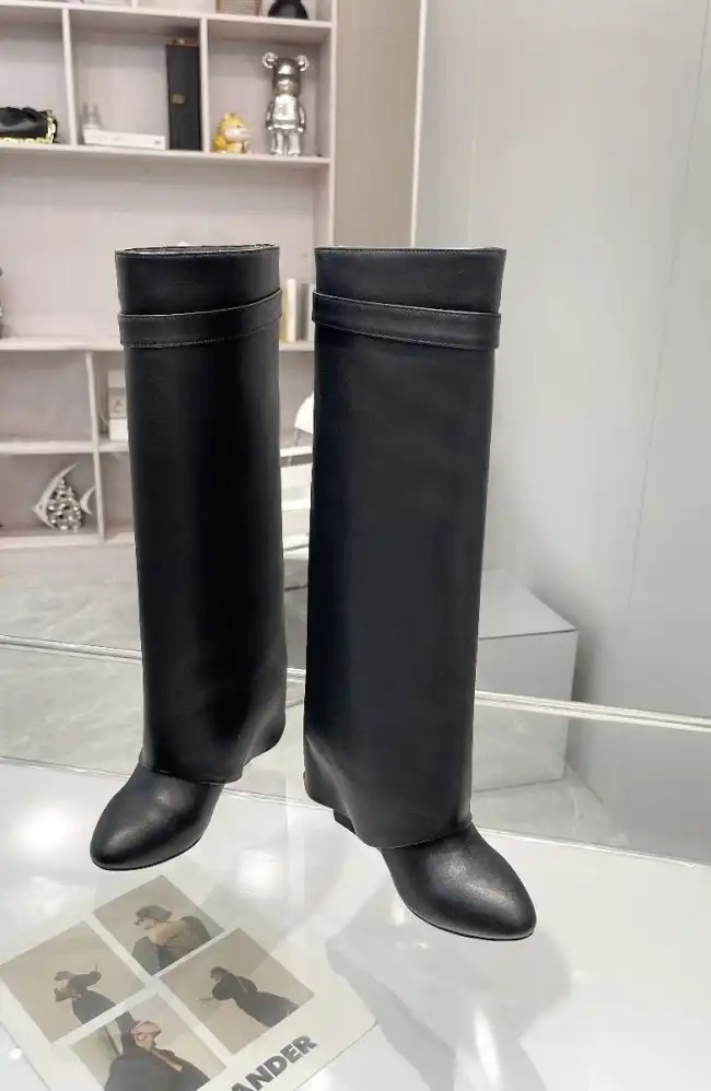 hype Givenchy Boots