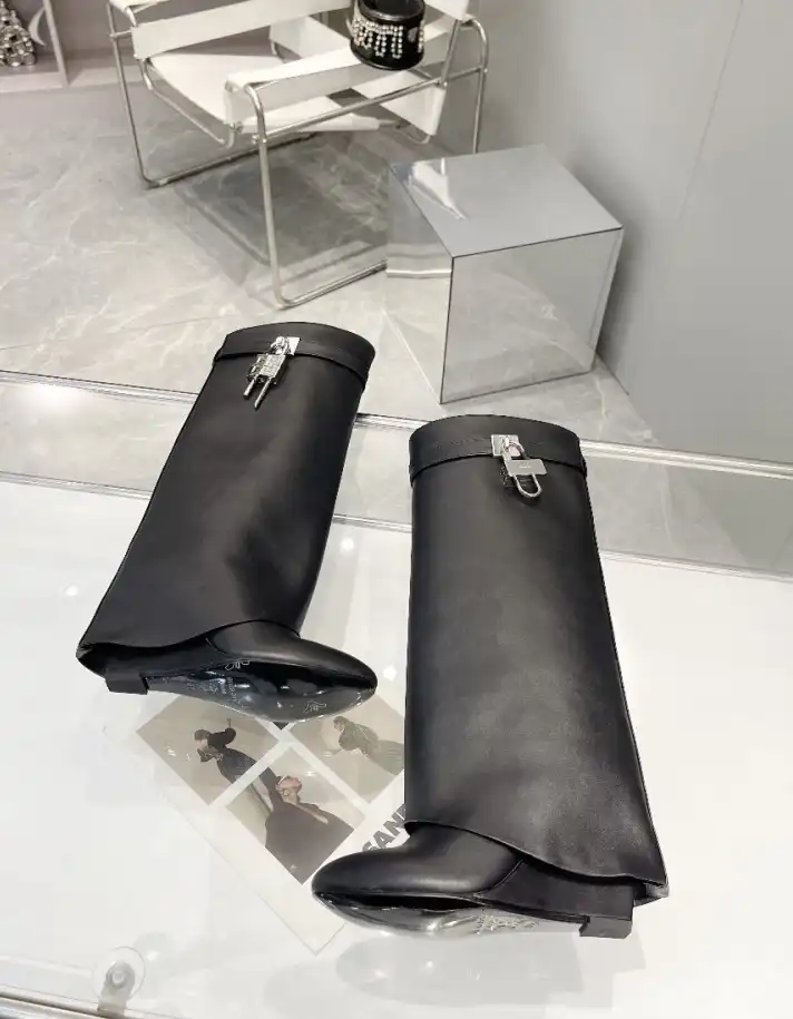 hype Givenchy Boots