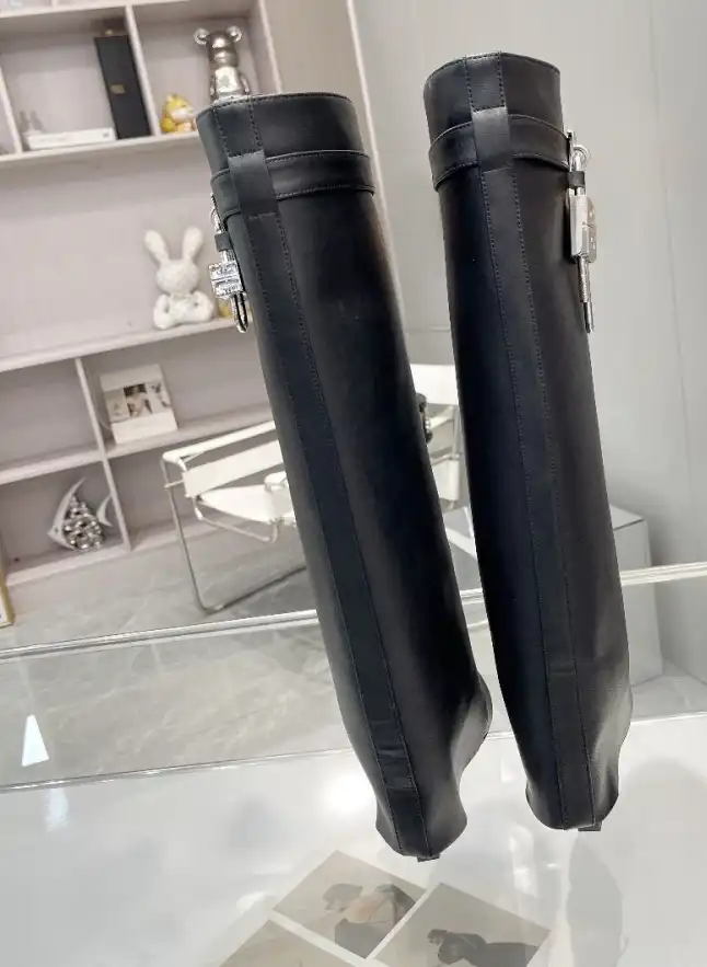 hype Givenchy Boots