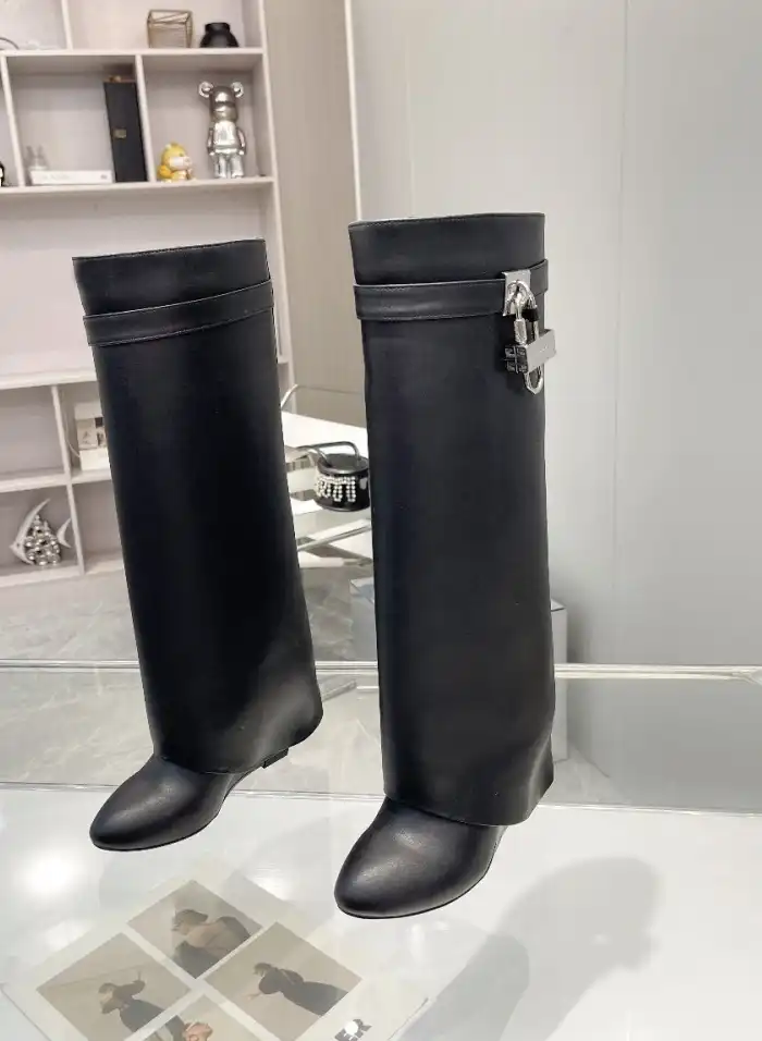 hype Givenchy Boots