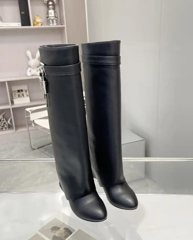 hype Givenchy Boots