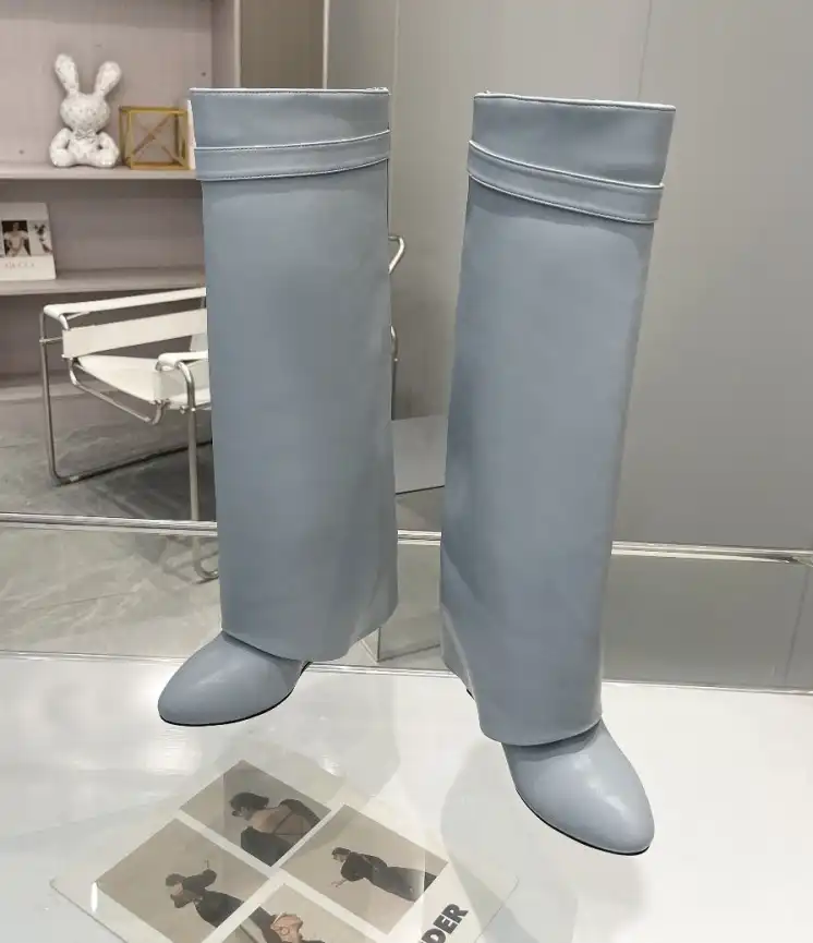 hype Givenchy Boots