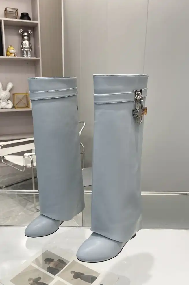 hype Givenchy Boots