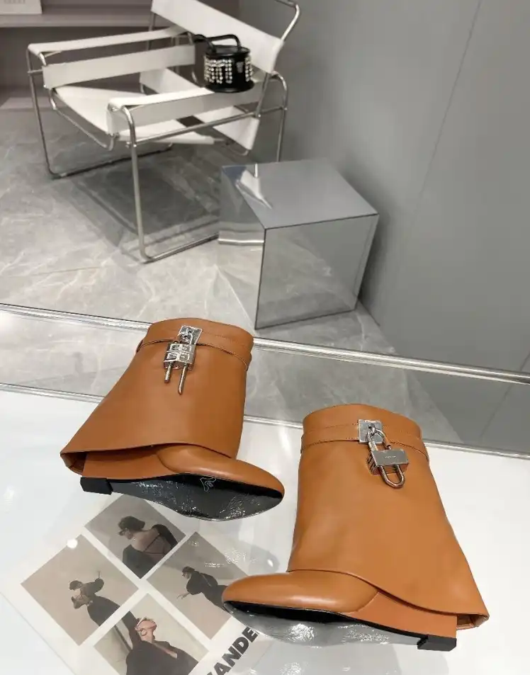 hype Givenchy Boots