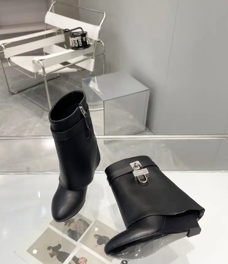 hype Givenchy Boots